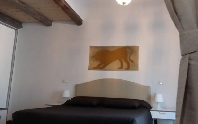 Toscanini Rooms