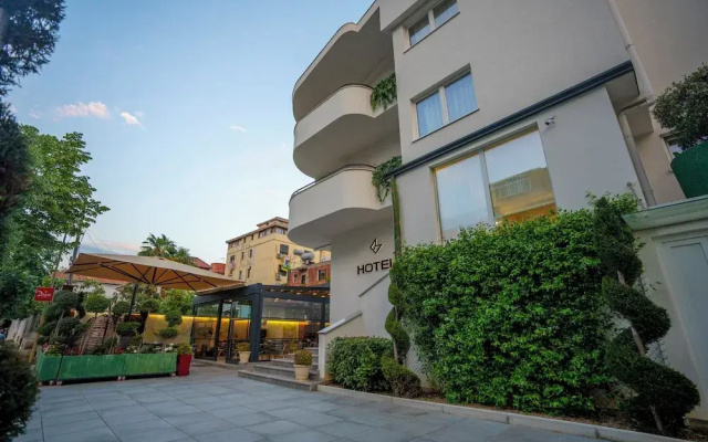 FM Hotel 2