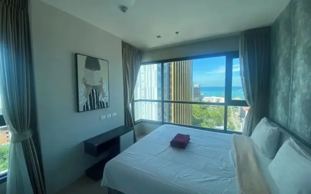 Sea View 2 Bed Room Unit Central Pattaya