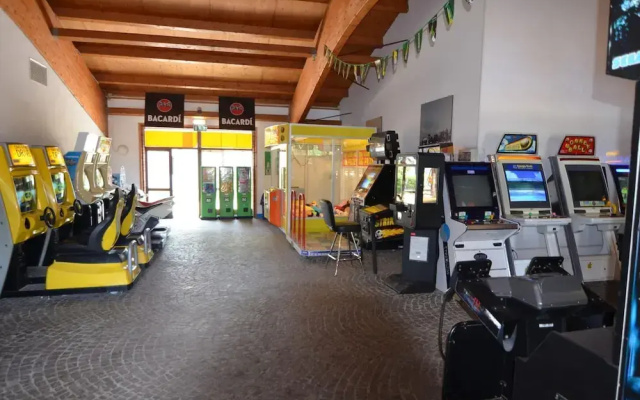Bungalow by Beach With Water Park Fun