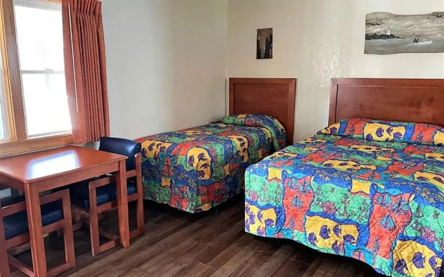 Pony Island Inn