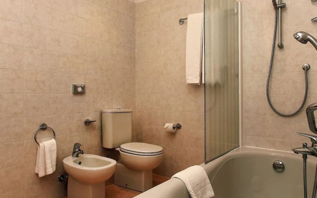 Astoria Residence