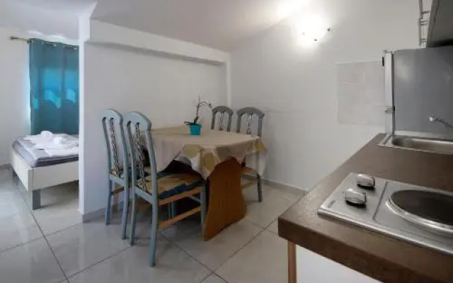 City Pool Apartments Novalja