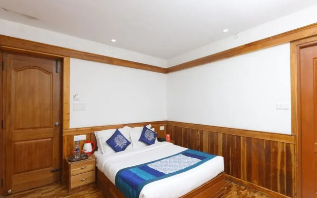 OYO 14261 Tanzanite Inn
