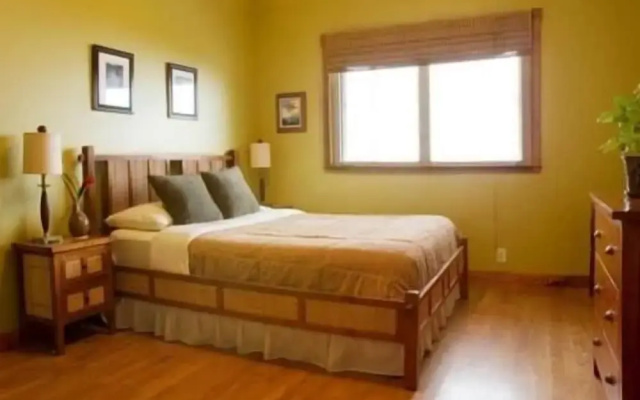 Ka'awaloa Plantation Bed & Breakfast