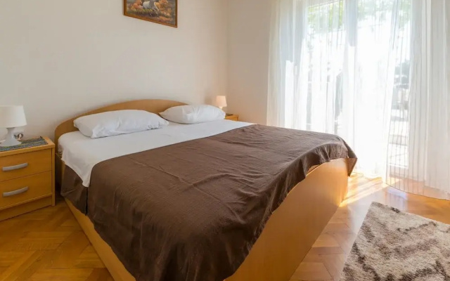 Apartment Adrastea