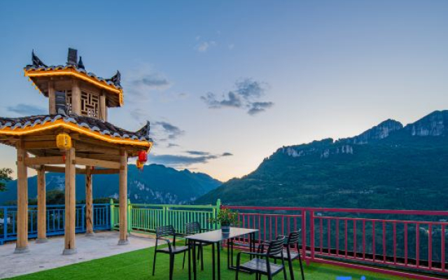 Enshi Qianyuyiqianyi Hotel