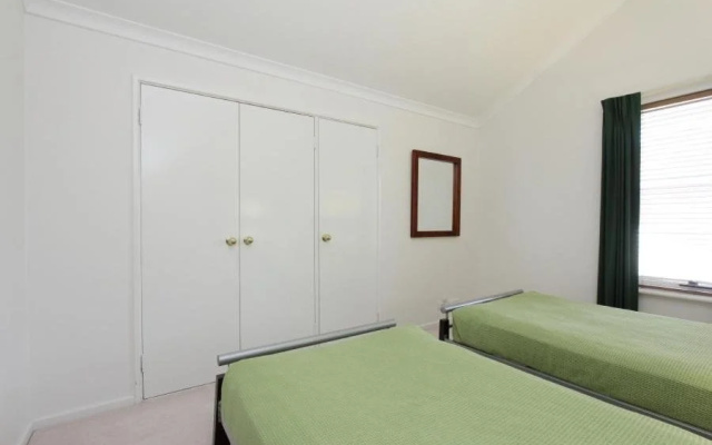 Tea Tree Manor - Perth Holiday Homes