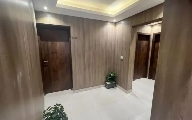 Rotana Palace Suites