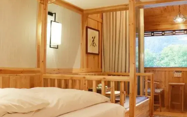 Qianheshun Hotel