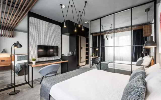 7 Rooms Suites