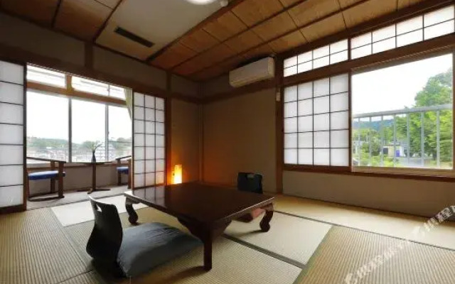 Hotel Shikimi