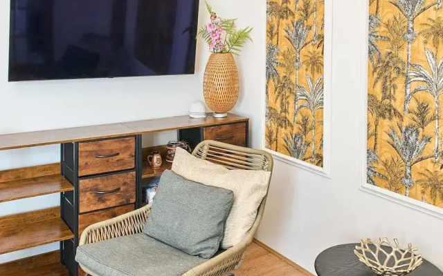 Host Stay Urban Nest
