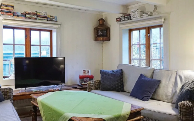 6 Person Holiday Home in Hamburgsund