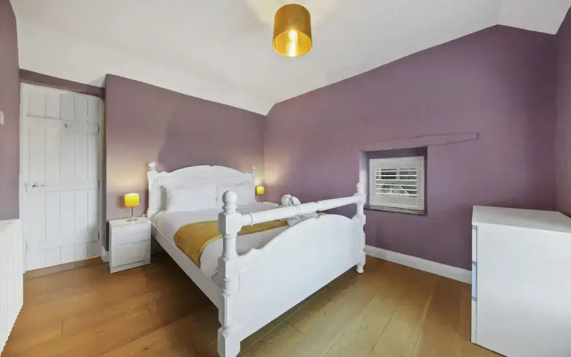 Host Stay Bradley House