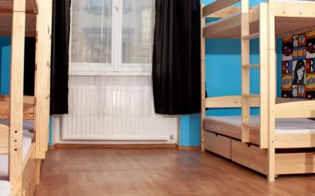 Pillows Party Hostel