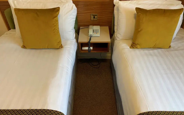 Hunters Lodge Hotel
