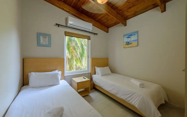 San Lameer Villa Rentals  3104