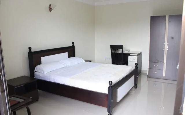 Marie's Royale Hotel
