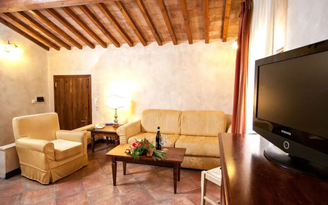 Casciana Apartments