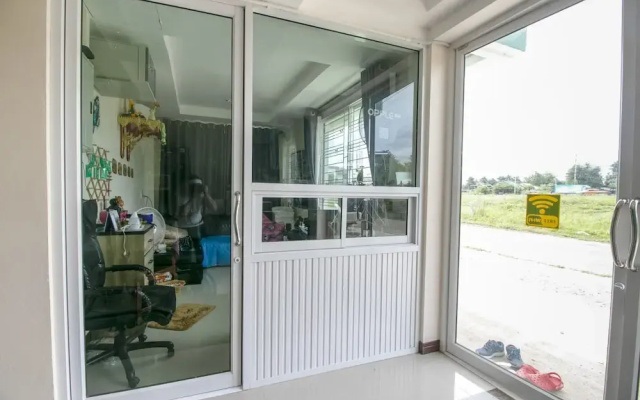 OYO 956 Thachang Resort