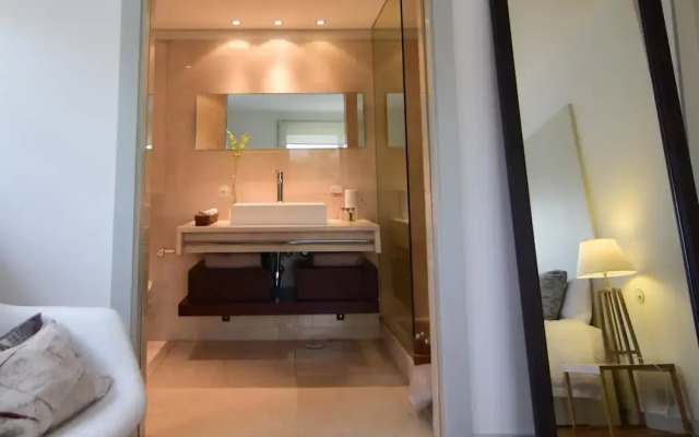 Chezmoihomes Zaida Deluxe Penthouse