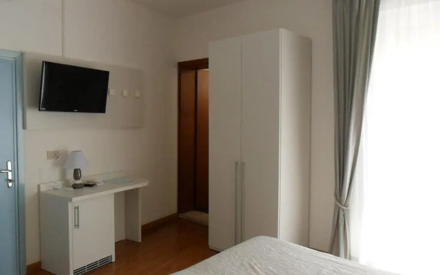 Hotel Telenia