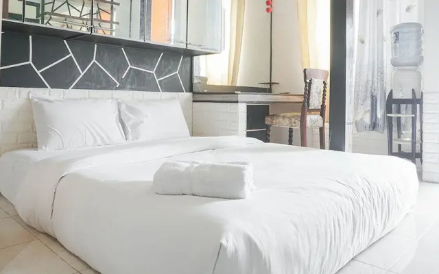 Unique and Classy Studio Room at Maple Park Sunter Apartment