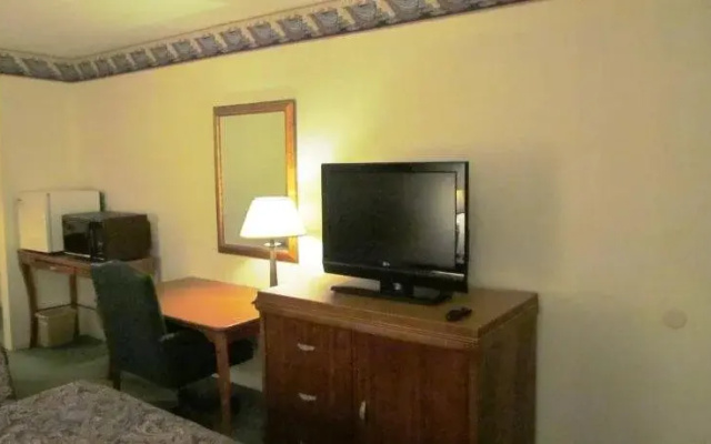 Travel Inn & Suites