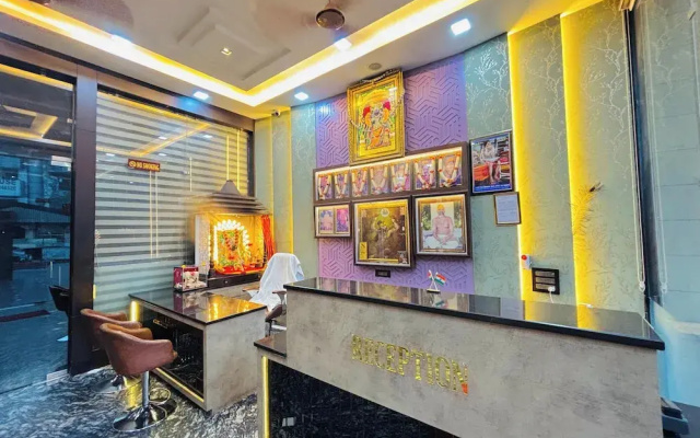 Hotel sadhana palace