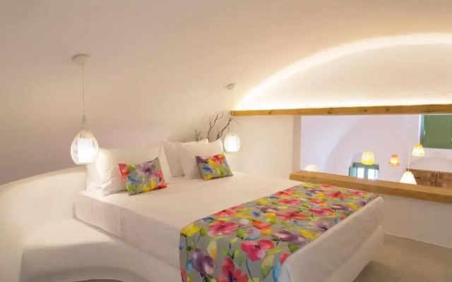 Ayoba Santorini