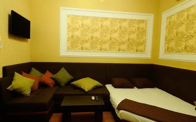 A-Hotel