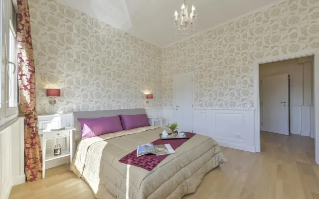Rosselli Halldis Apartments