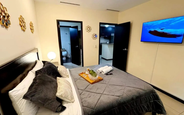 Ecusuites Penthouse Luxury Bellini 15 Santa Ana