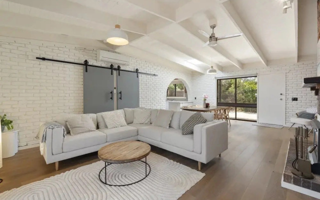 Relaxing Retreat Near Rye Beach