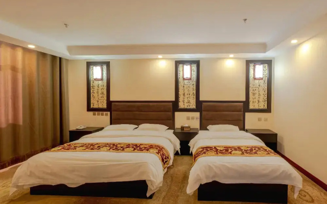 Yanlong Hongshun Hotel