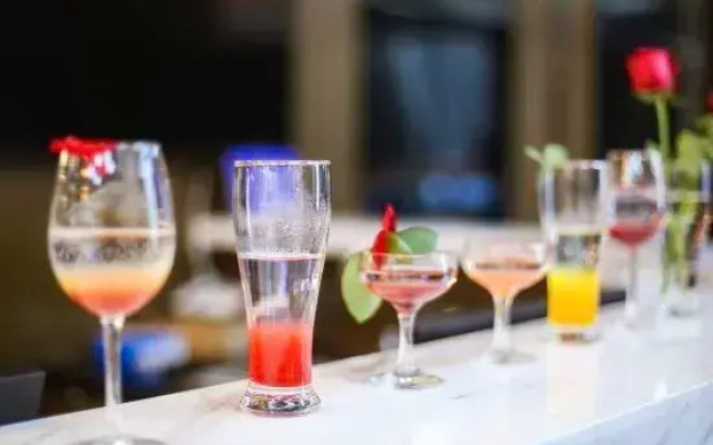 Starway Hotel (Changji Zhongshan Road Huijia Times)