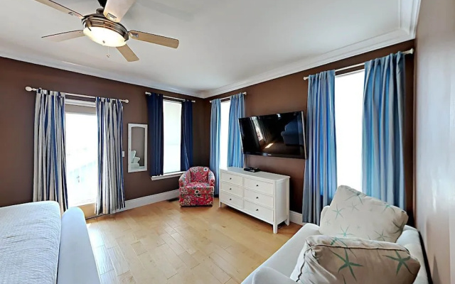 A Mid-Summer's Night Dream by Southern Vacation Rentals
