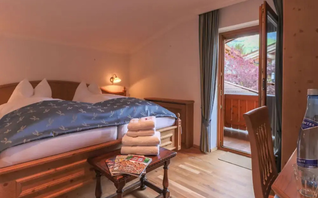 Quaint Holiday Home Tyrol With Garden