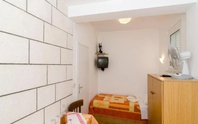 Katarina Rooms