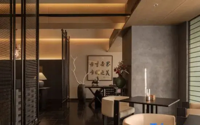Yuansu · Designer High-altitude Boutique Stay (Shanxi Museum Wuyue Plaza)