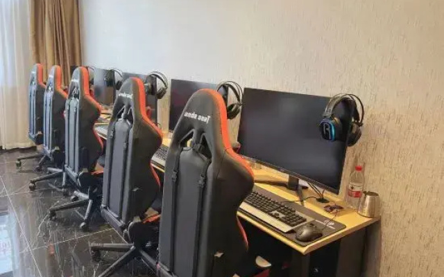 528 Esports Hotel (Xinhua University Branch)