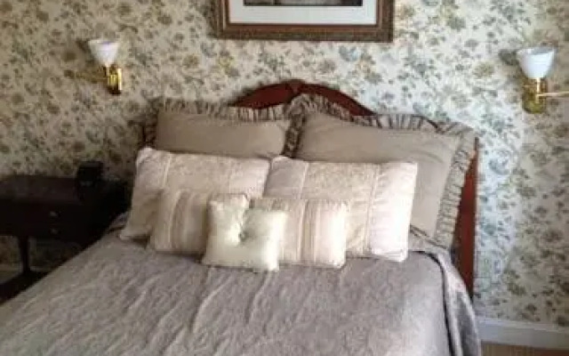 The Doylestown Inn