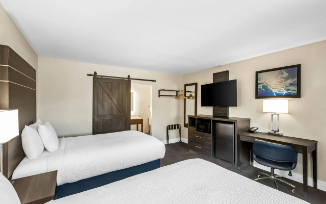 Travelodge by Wyndham Santa Rosa Wine Country