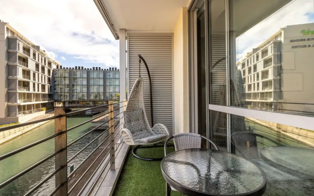 Experience Uninterrupted Comfort Fully Furnished 2br Flat Free From Loadsheding
