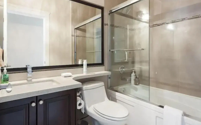 Rare Find Exquisitely New Quiet & Safe Skytrain Home
