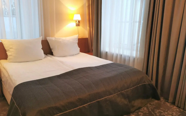 Отель Mabre Residence