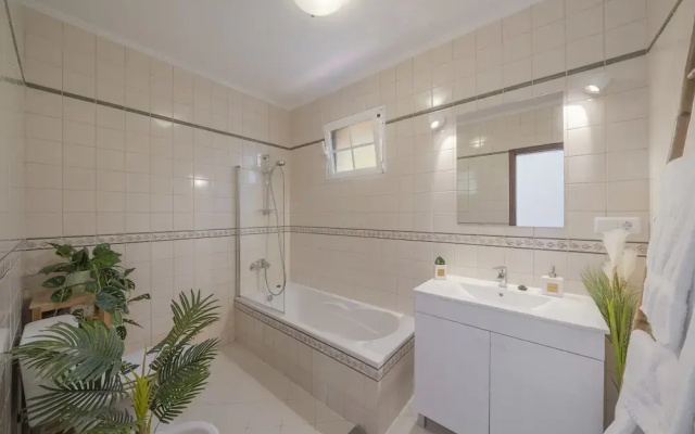 House With Garden and Great View, Vila Boa Vista