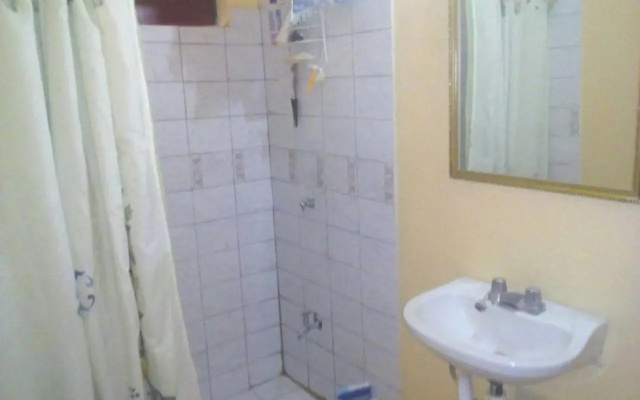 Leslies' Home