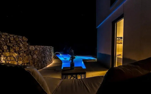 Luxury Apartments  Madomi